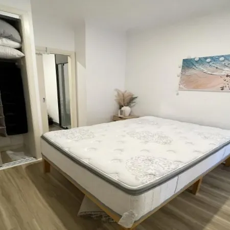 شقة Spacious With A Large Pool Close To The Beach, Ac, Wifi كومو